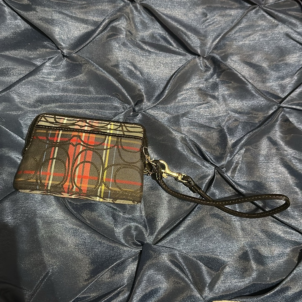 NWOT! Authentic Coach Plaid signature print wallet - Picture 2 of 3